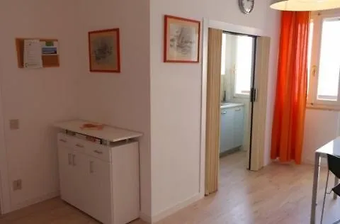 Apartment Orange *